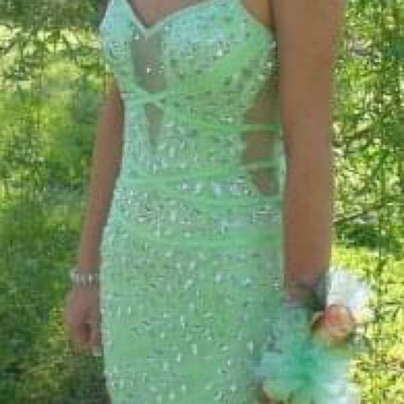 Prom Dress - Picture 3 of 4